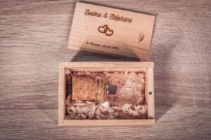 Clé USB Personnalisée en Coffret Bois – Souvenirs intemporels de votre événement